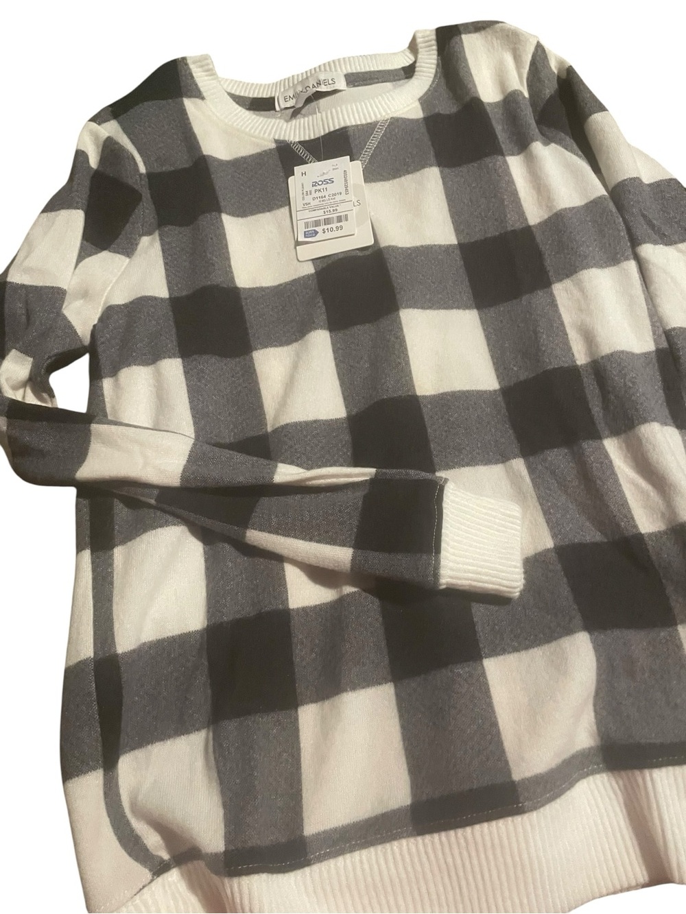 Emily Daniel’s size small  black  & White Check Crewneck Sweater new with tags
